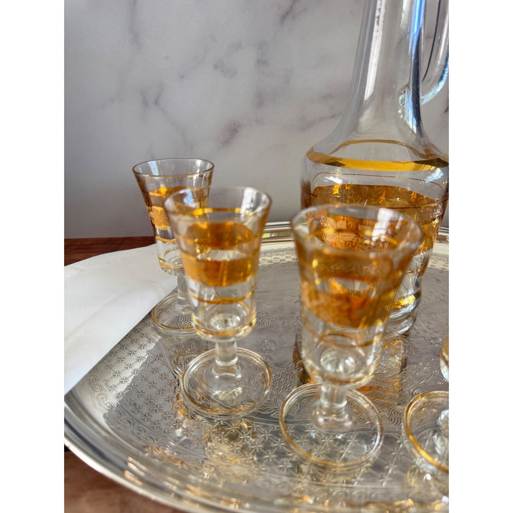 Mid Century Decanter Set Gold Rim Glasses Vintage Barware - Picture 3 of 8